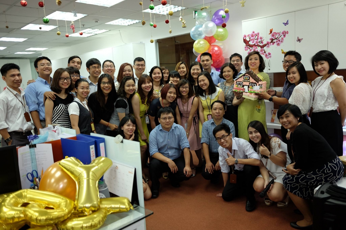 Nhân viên Talentnet mừng sinh nhật cô Tieu Yen Trinh - Sinh nhật CEO Talentnet